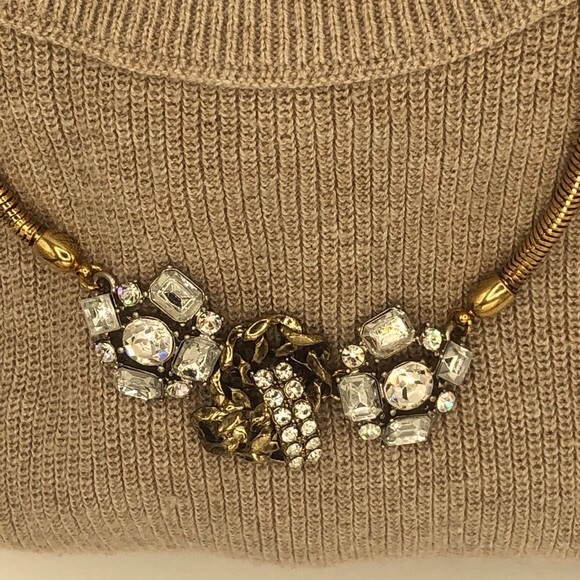ANTHROPOLOGIE CRYSTAL FLOWER GOLD CHAIN NECKLACE - Picture 2 of 12